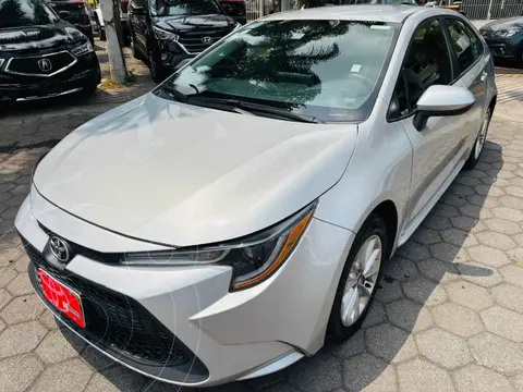 Toyota Corolla LE 1.8L Aut usado (2020) color Plata precio $267,000