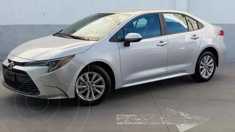 Toyota Corolla LE Aut usado (2024) color Plata precio $418,900