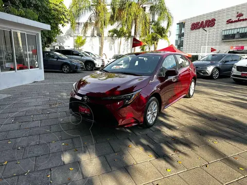 Toyota Corolla XLE Aut usado (2022) color Rojo precio $415,000
