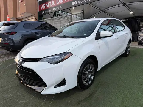 Toyota Corolla Base Aut usado (2018) color Blanco precio $239,999