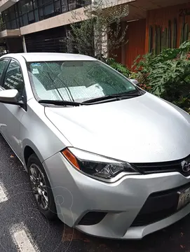 Toyota Corolla Base Aut usado (2014) color Plata precio $150,000