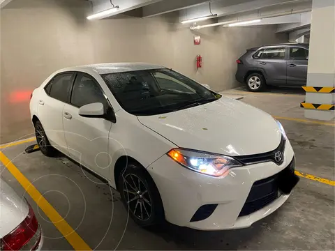 Toyota Corolla Base usado (2016) color Blanco precio $180,000