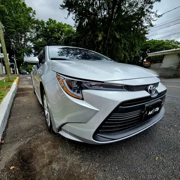 Toyota Corolla LE Aut usado (2023) color Gris precio $380,000