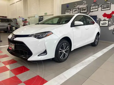 Toyota Corolla LE 1.8L Aut usado (2019) color Blanco precio $338,000