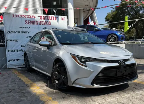 Toyota Corolla Base Aut usado (2024) color plateado financiado en mensualidades(enganche $147,560 mensualidades desde $6,488)