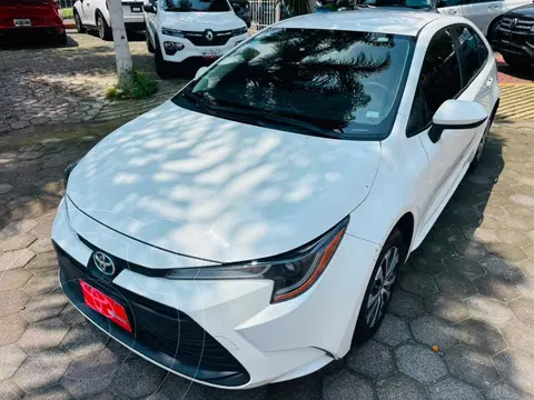 Toyota Corolla LE Aut usado (2024) color Blanco financiado en mensualidades(enganche $117,981 mensualidades desde $10,479)