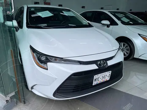 Toyota Corolla Base Aut usado (2024) color Blanco precio $390,000