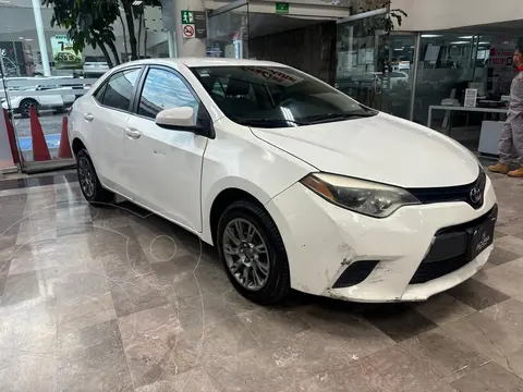 Toyota Corolla Base Aut usado (2014) color Blanco precio $179,000