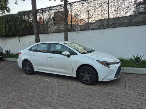 Toyota Corolla LE 1.8L usado (2021) color Blanco precio $235,000