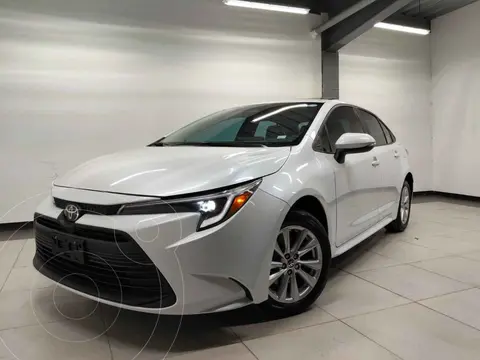 Toyota Corolla XLE Aut usado (2023) color Blanco precio $435,000