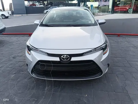 Toyota Corolla Base Aut usado (2025) color plateado precio $415,000