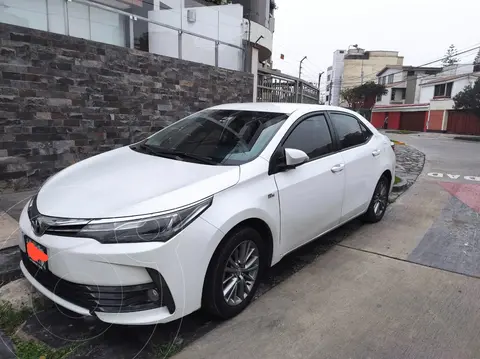 Toyota Corolla  1.8L XEi usado (2017) color Blanco precio u$s15,500