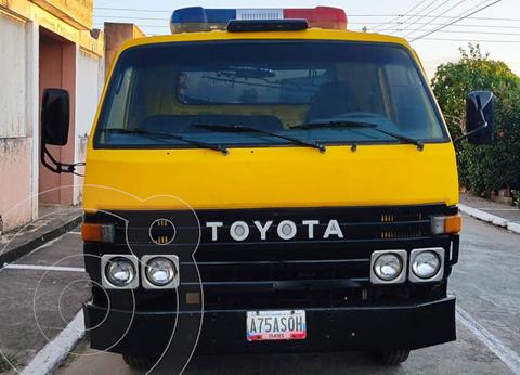 foto Toyota Dyna Utilitario usado (1994) color Azul precio Bs.4.800