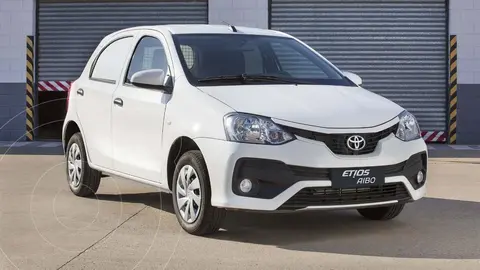 Toyota Etios Aibo 1.5L nuevo color Blanco precio $3.100.000