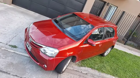 Toyota Etios Hatchback XLS usado (2016) color Rojo precio $13.500.000