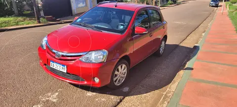 Toyota Etios Hatchback XLS Aut 2016/17 usado (2016) color Rojo precio u$s13.000