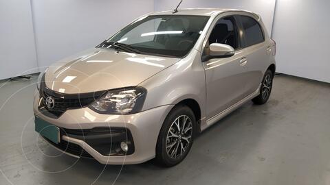 Toyota Etios Hatchback XLS usado (2018) color Gris precio $2.890.000