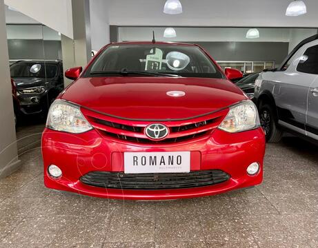 foto Toyota Etios Hatchback XS 2015/2016 usado (2017) color Rojo precio $2.550.000