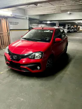 Toyota Etios Hatchback XLS usado (2018) color Rojo precio $21.500.000