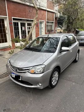 Toyota Etios Hatchback XLS Aut 2016/17 usado (2017) color Gris Plata  precio $19.400.000