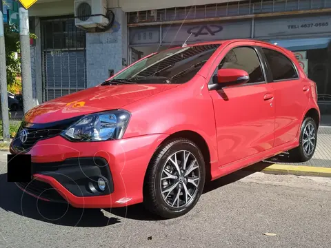 Toyota Etios Hatchback XLS Aut usado (2023) color Rojo precio $26.990.000