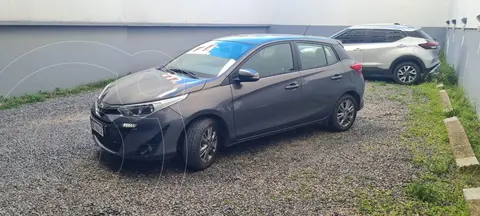 Toyota Etios Hatchback XLS Aut usado (2021) color Gris Oscuro precio $29.500.000