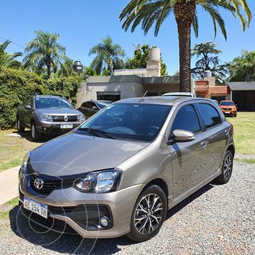 Toyota Etios Hatchback XLS usado (2020) color Gris Oscuro precio $1.450.000