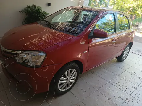 Toyota Etios Hatchback XLS usado (2014) color Rojo precio $13.900.000
