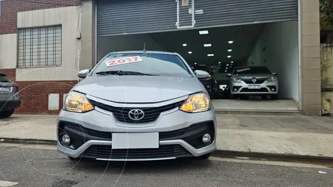 Toyota Etios Hatchback XLS 2016/17 usado (2017) color Gris Plata  precio u$s16.100