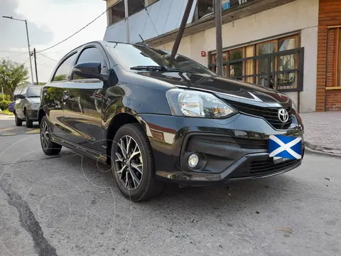 Toyota Etios Hatchback XLS usado (2019) color Negro precio $4.950.000