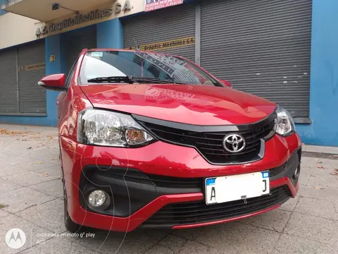 Toyota Etios Hatchback XLS usado (2022) color Rojo precio $12.900.000