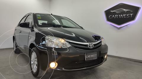 foto Toyota Etios Hatchback XLS usado (2014) color Negro precio $1.565.000