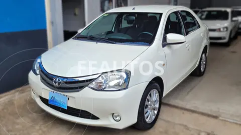 Toyota Etios Sedan XLS usado (2014) color Blanco precio $10.899.000
