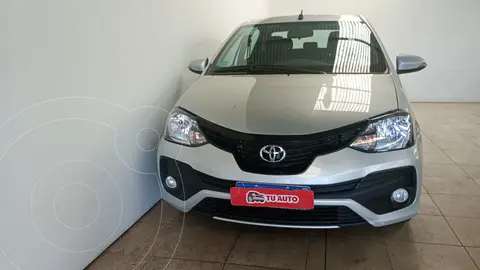 Toyota Etios Sedan XLS Aut usado (2022) color Gris Plata  precio $21.900.000