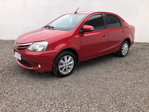 Toyota Etios Sedan XLS Aut usado (2016) color Rojo precio $6.150.000