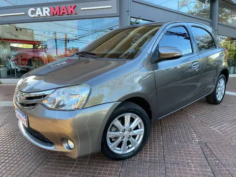 Toyota Etios Sedan XLS 2015/2016 usado (2016) color Gris precio $16.880.000