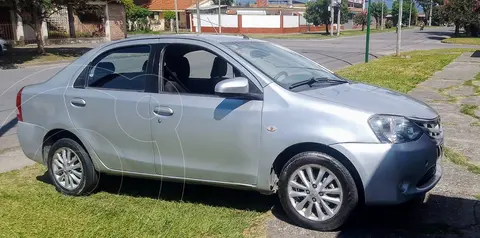 Toyota Etios Sedan XLS usado (2014) color Gris precio $12.000.000