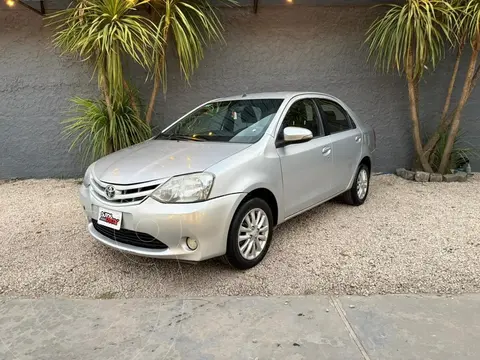 Toyota Etios Sedan XLS usado (2015) color Gris precio $14.500.000