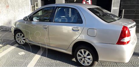 foto Toyota Etios Sedán XLS usado (2017) color Gris Plata precio $930.000