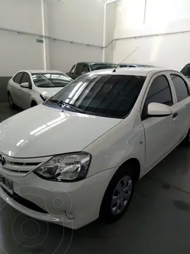 Toyota Etios Sedan X usado (2016) color Blanco precio $14.500.000