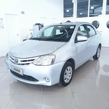 Toyota Etios Sedan XS usado (2015) color Plata precio $14.000.000