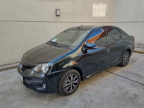 Toyota Etios Sedan XLS Aut usado (2022) color Negro precio $5.300.000