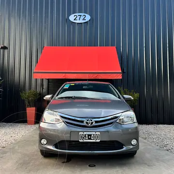 Toyota Etios Sedan XLS usado (2015) color Gris Oscuro precio $3.080.000