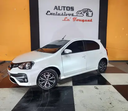 Toyota Etios Sedan XLS usado (2021) color Blanco precio u$s17.200