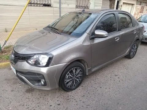 Toyota Etios Sedan XLS Aut usado (2020) color Bronce precio u$s15.500