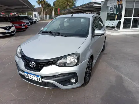 Toyota Etios Sedan XLS usado (2018) color Gris precio $19.500.000