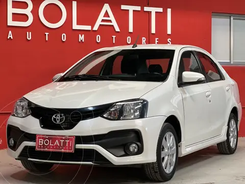 Toyota Etios Sedan XLS usado (2018) color Blanco precio $3.400.000