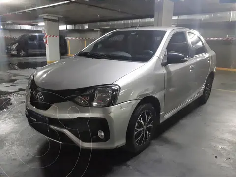 Toyota Etios Sedan XLS usado (2018) color Plata precio $16.400.000
