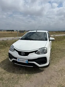 Toyota Etios Sedan X usado (2021) color Blanco precio $19.000.000