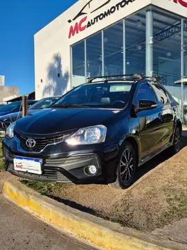 Toyota Etios Sedan Platinum Aut usado (2018) color Negro precio $18.000.000